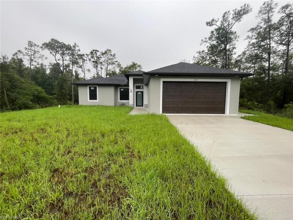 2813 52nd ST SW LEHIGH ACRES, FL 33976