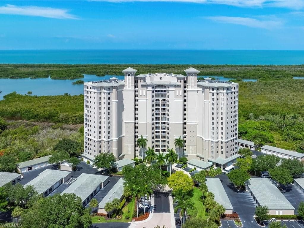 1001 Arbor Lake DR 608 NAPLES, FL 34110