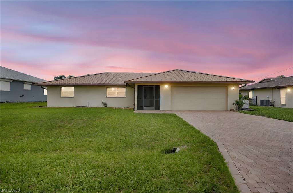 17556 Laurel Valley RD FORT MYERS, FL 33967