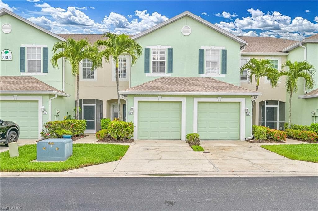 3613 Pine Oak CIR 105 FORT MYERS, FL 33916