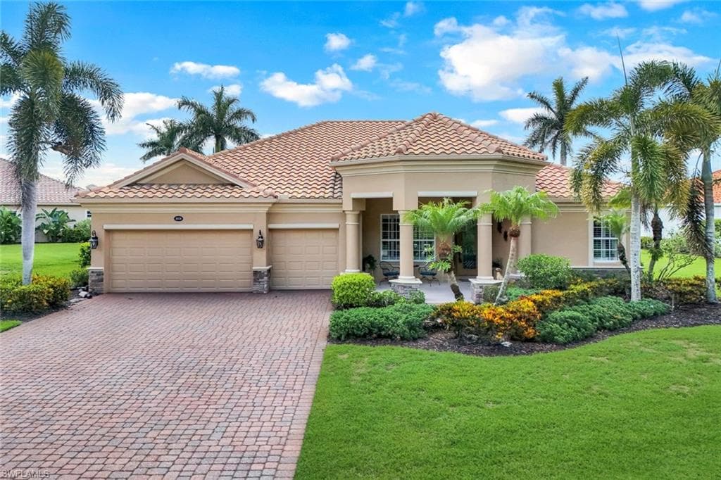 10026 Lions Bay CT NAPLES, FL 34120