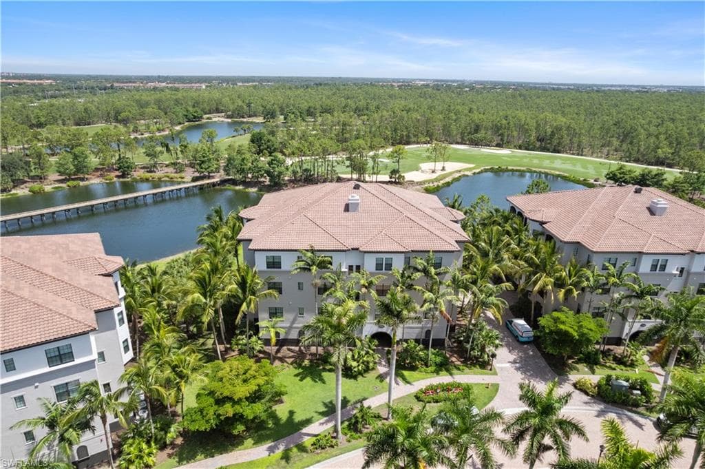 2768 Tiburon BLVD E 202 NAPLES, FL 34109