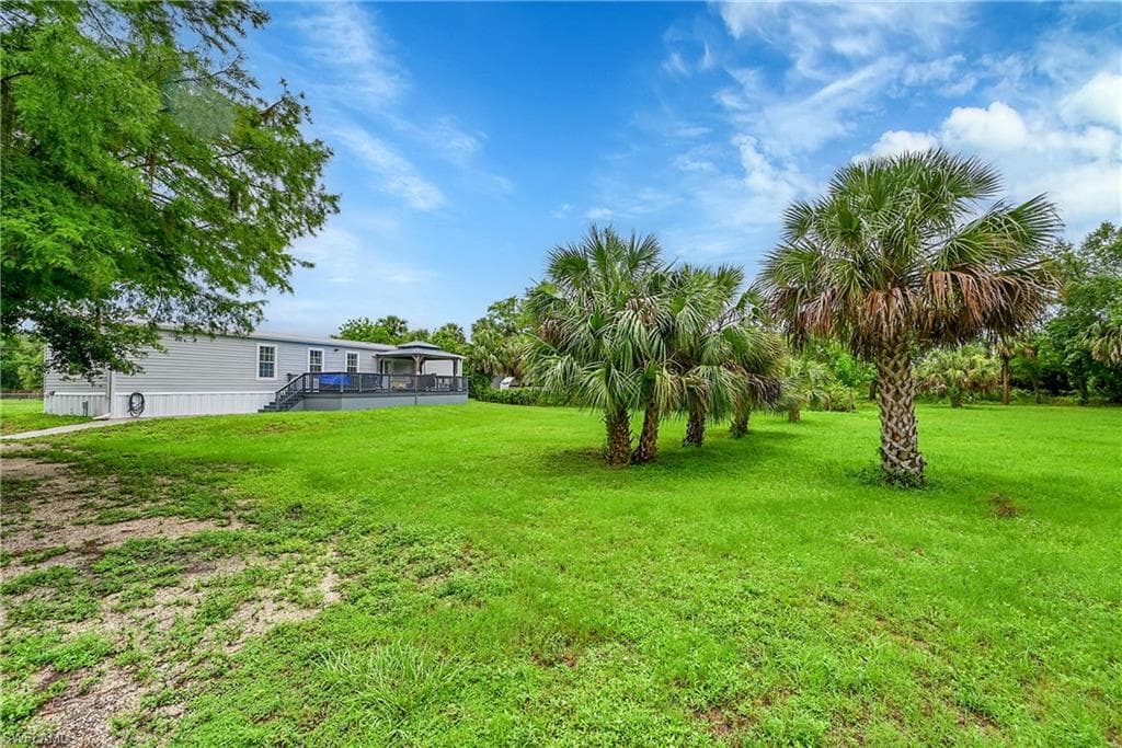 7692 Bartholomew DR NORTH FORT MYERS, FL 33917