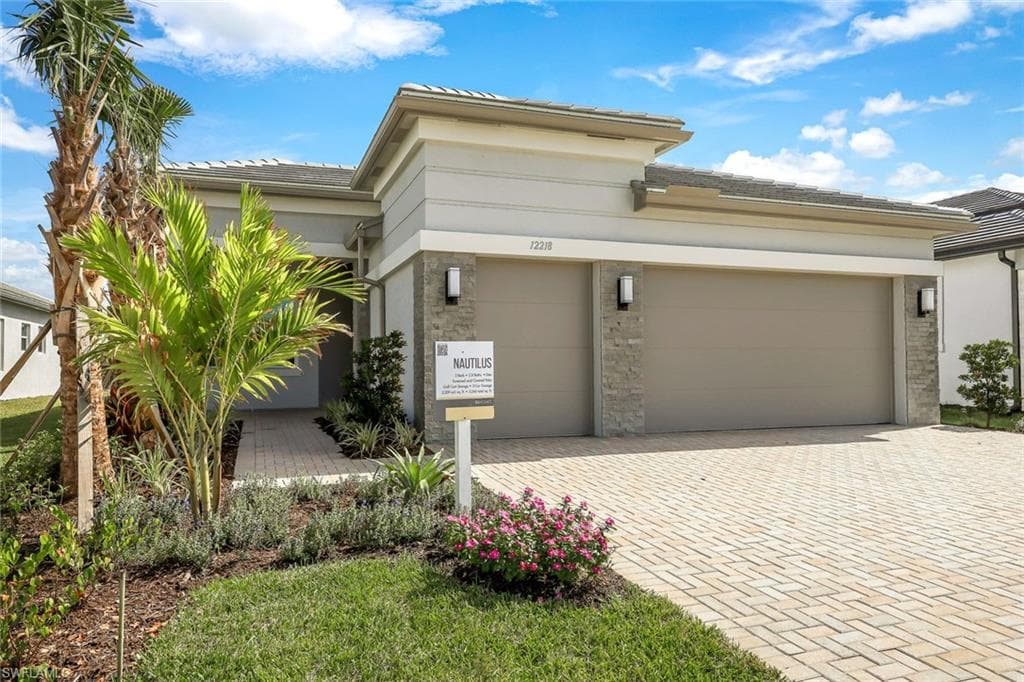 11264 Daphne CT NAPLES, FL 34120