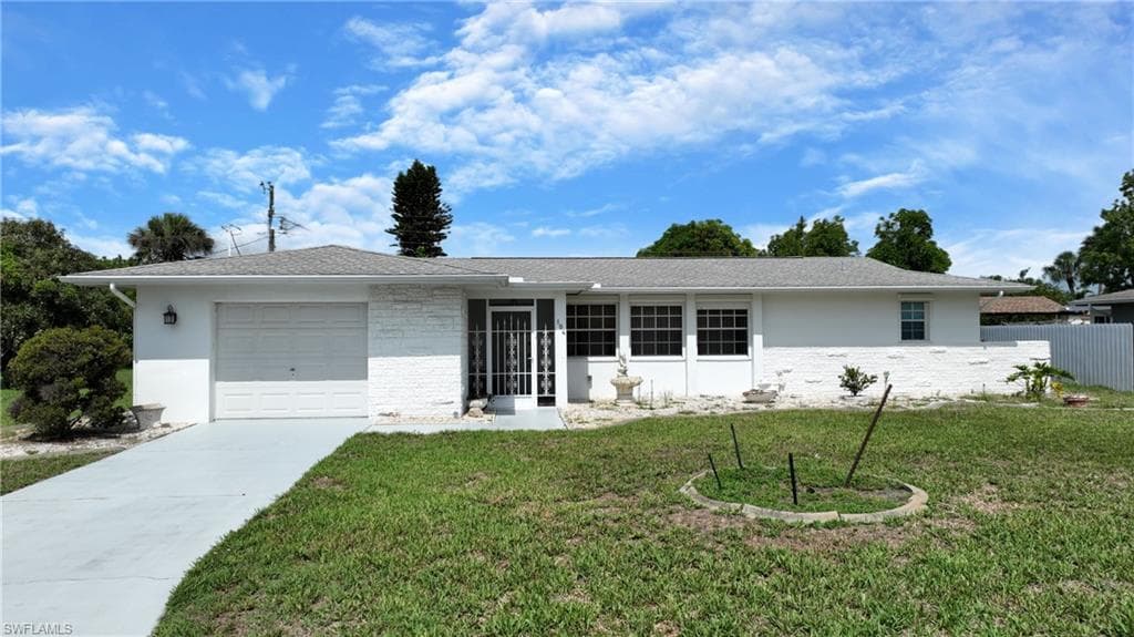 104 Waterview AVE LEHIGH ACRES, FL 33936