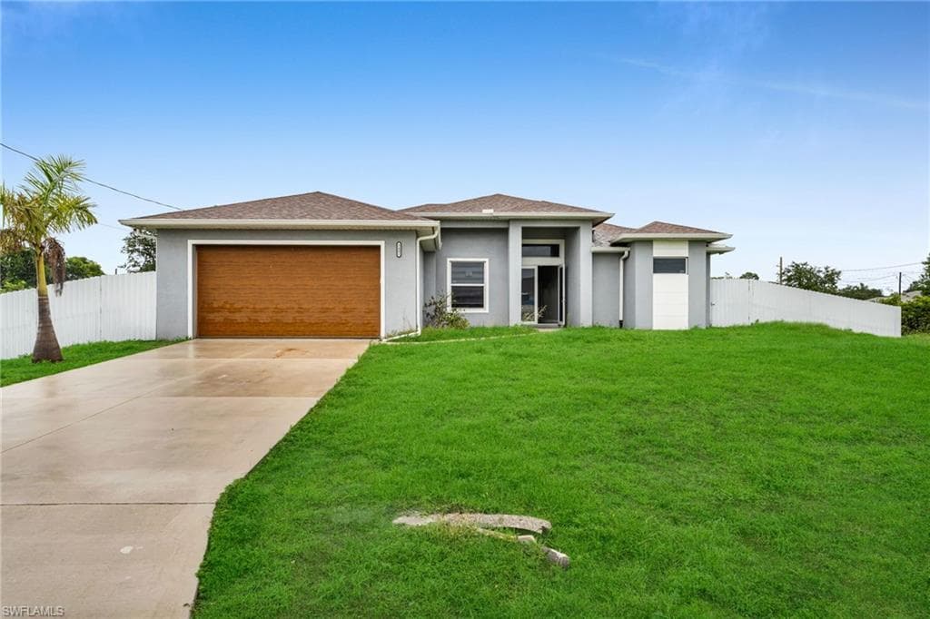 5402 7th ST W LEHIGH ACRES, FL 33971