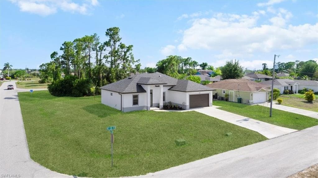 1128 NE 33rd TER CAPE CORAL, FL 33909