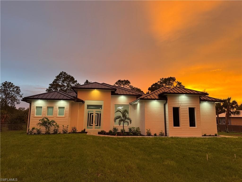 367 10TH ST NE NAPLES, FL 34120