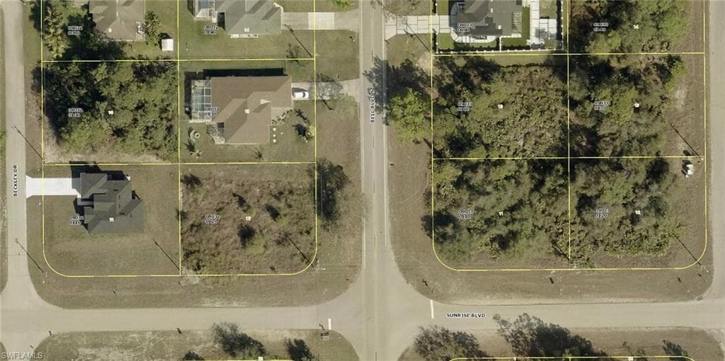 194 Bell BLVD S LEHIGH ACRES, FL 33974
