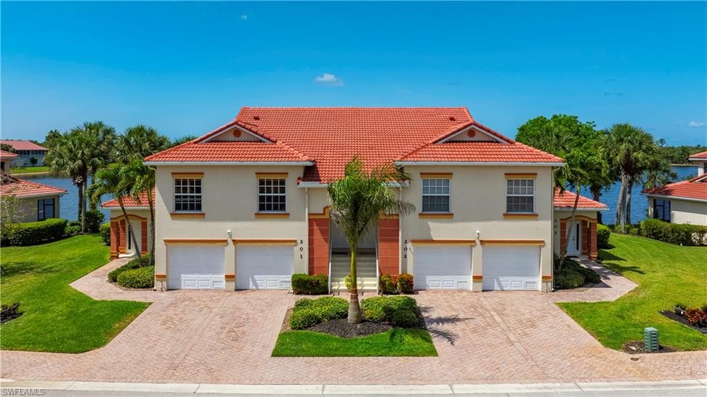 25057 Peacock LN 202 NAPLES, FL 34114