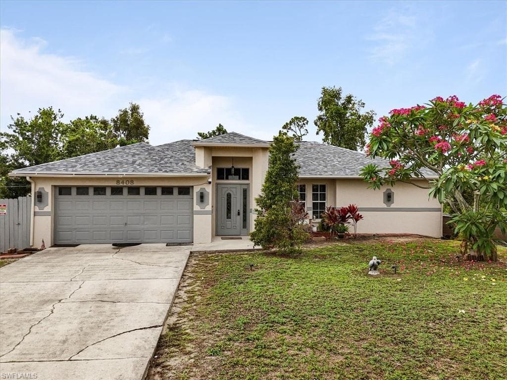 8408 Pittsburgh BLVD FORT MYERS, FL 33967
