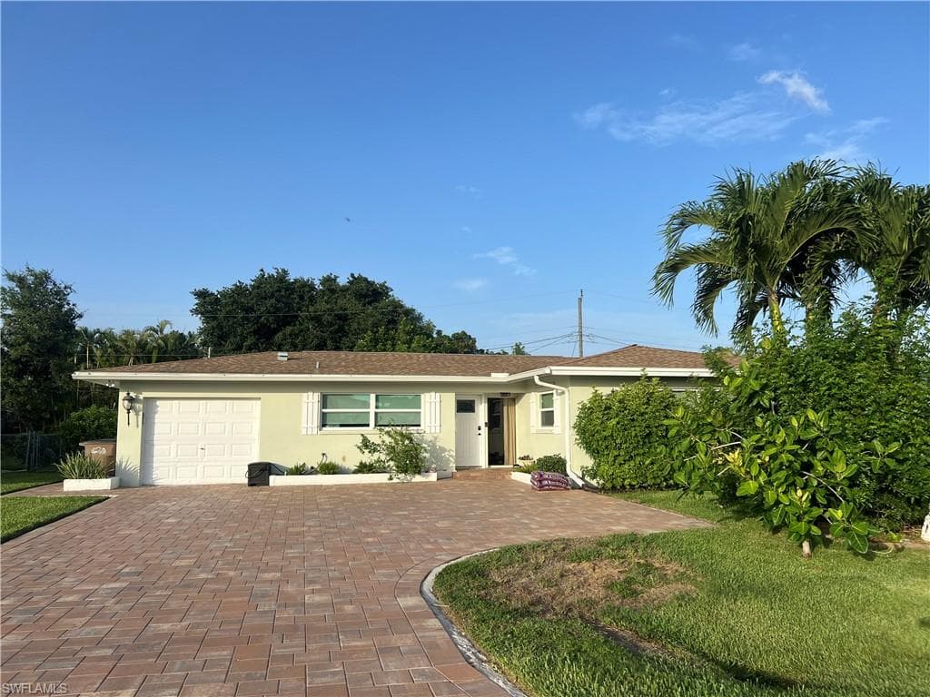 5219 Tower DR CAPE CORAL, FL 33904