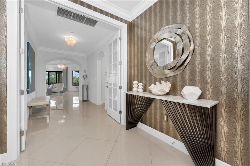 2739 Tiburon BLVD E 302 NAPLES, FL 34109