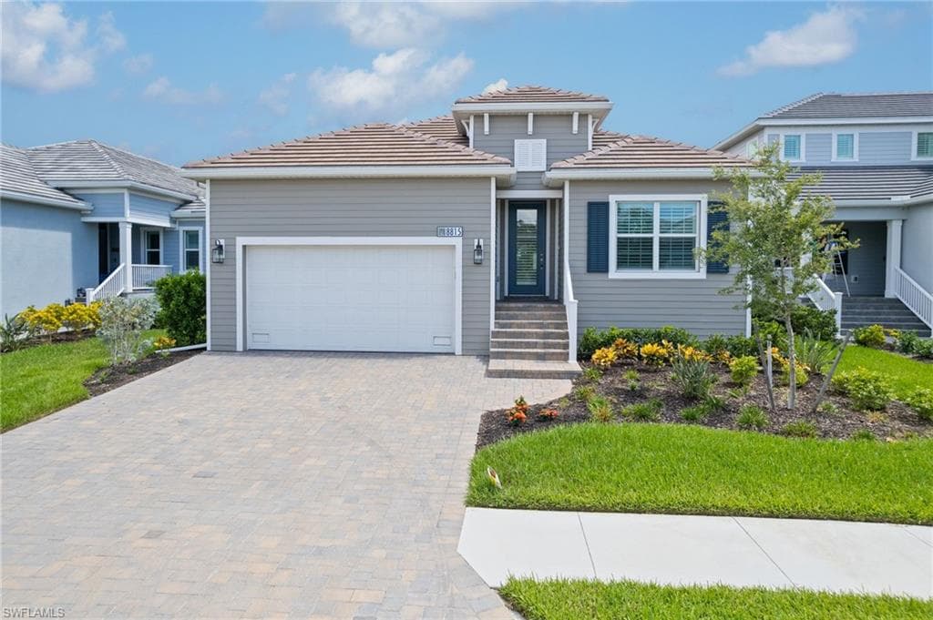 8815 Pigeon Ky FORT MYERS, FL 33908