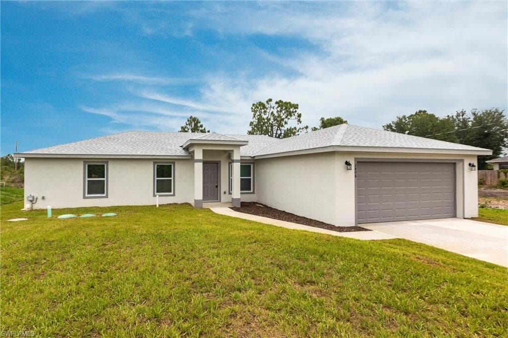 2806 31St ST W LEHIGH ACRES, FL 33971