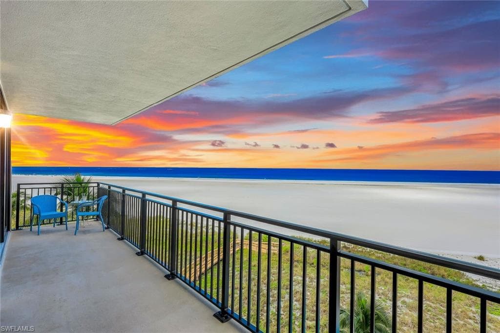 180 Seaview CT 607 MARCO ISLAND, FL 34145