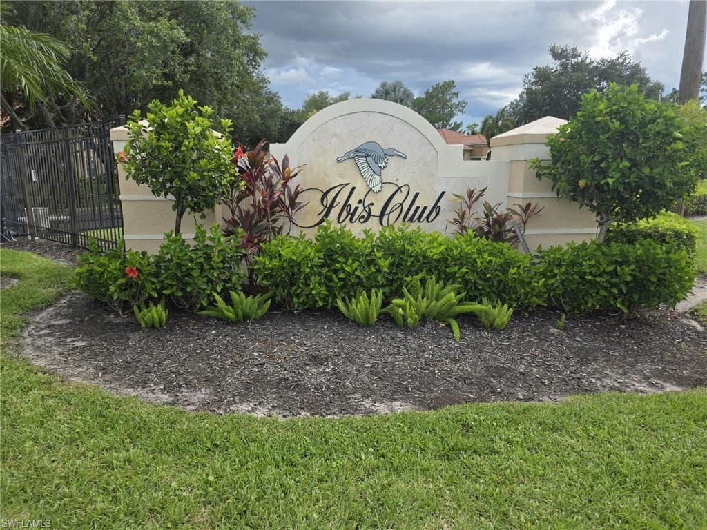 8245 Ibis Club DR 415 NAPLES, FL 34104