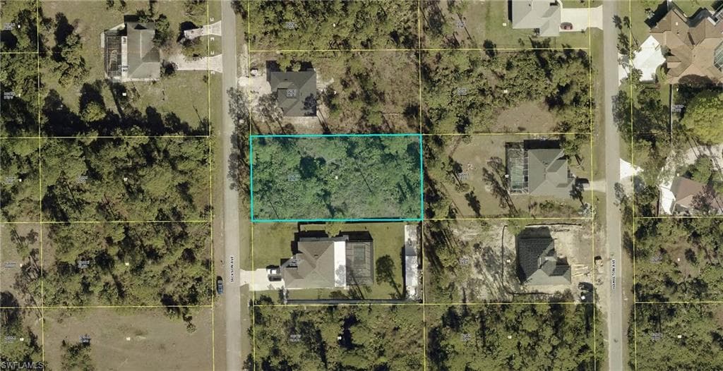 808 Jackson AVE LEHIGH ACRES, FL 33972
