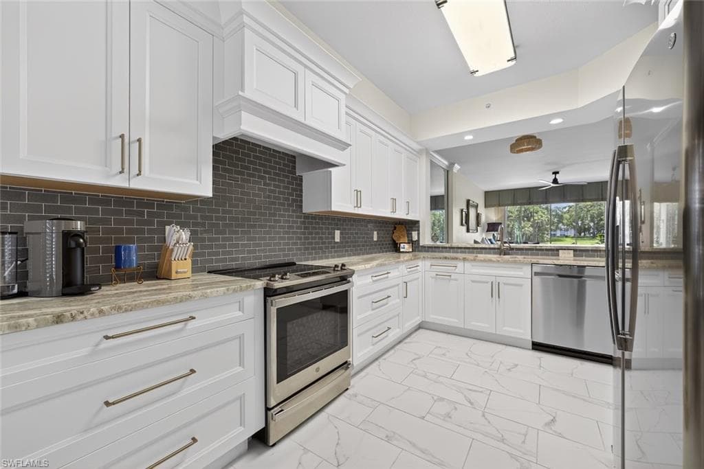 1940 Willow Bend CIR 102 NAPLES, FL 34109