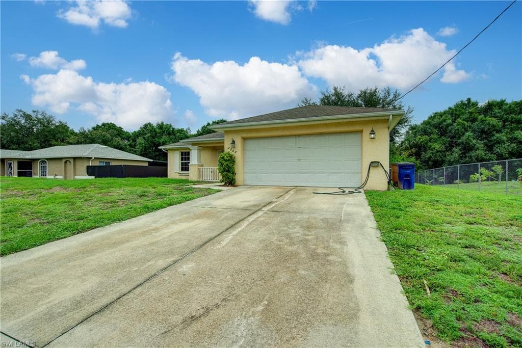 2808 51st ST W LEHIGH ACRES, FL 33971