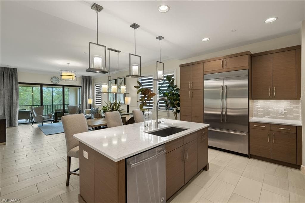 16382 Viansa WAY 3-202 NAPLES, FL 34110