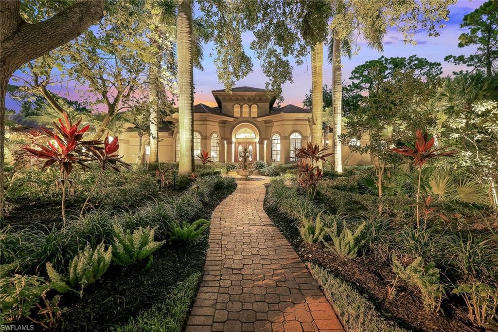 12099 Colliers Reserve DR NAPLES, FL 34110