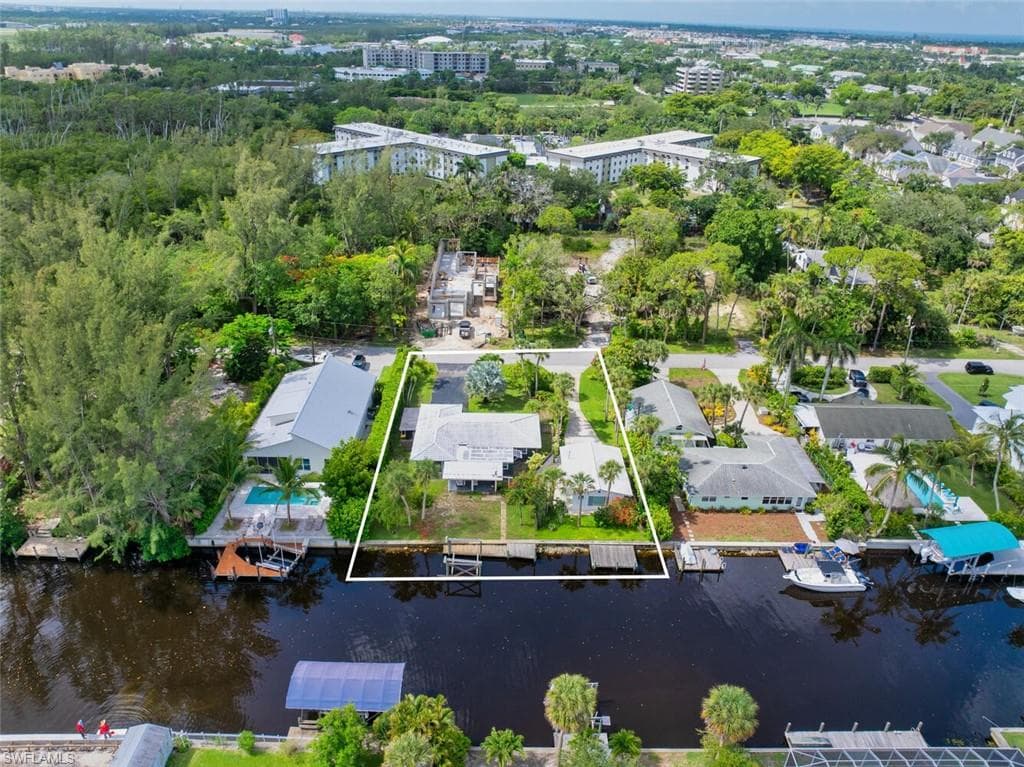 1483 Bembury DR NAPLES, FL 34102