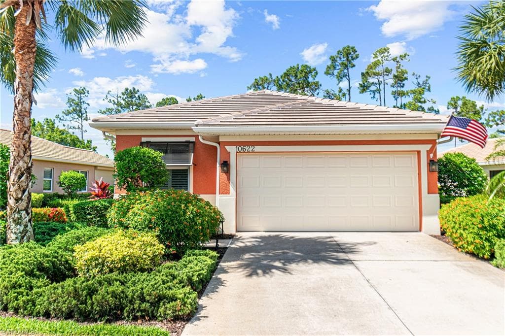 10622 Camarelle CIR FORT MYERS, FL 33913