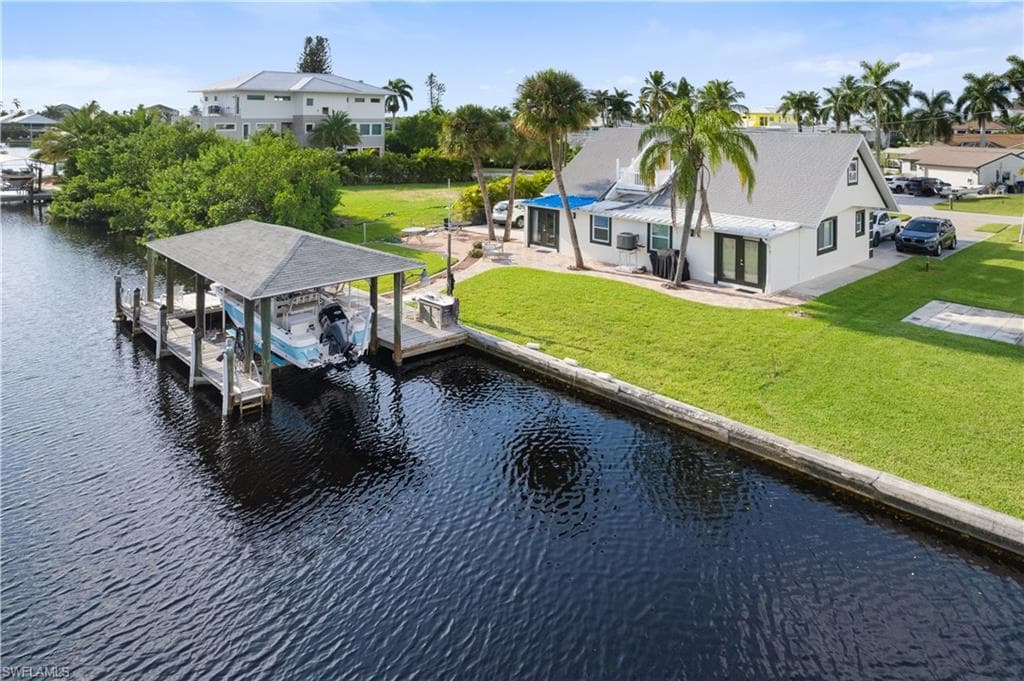 4851 Gary RD BONITA SPRINGS, FL 34134