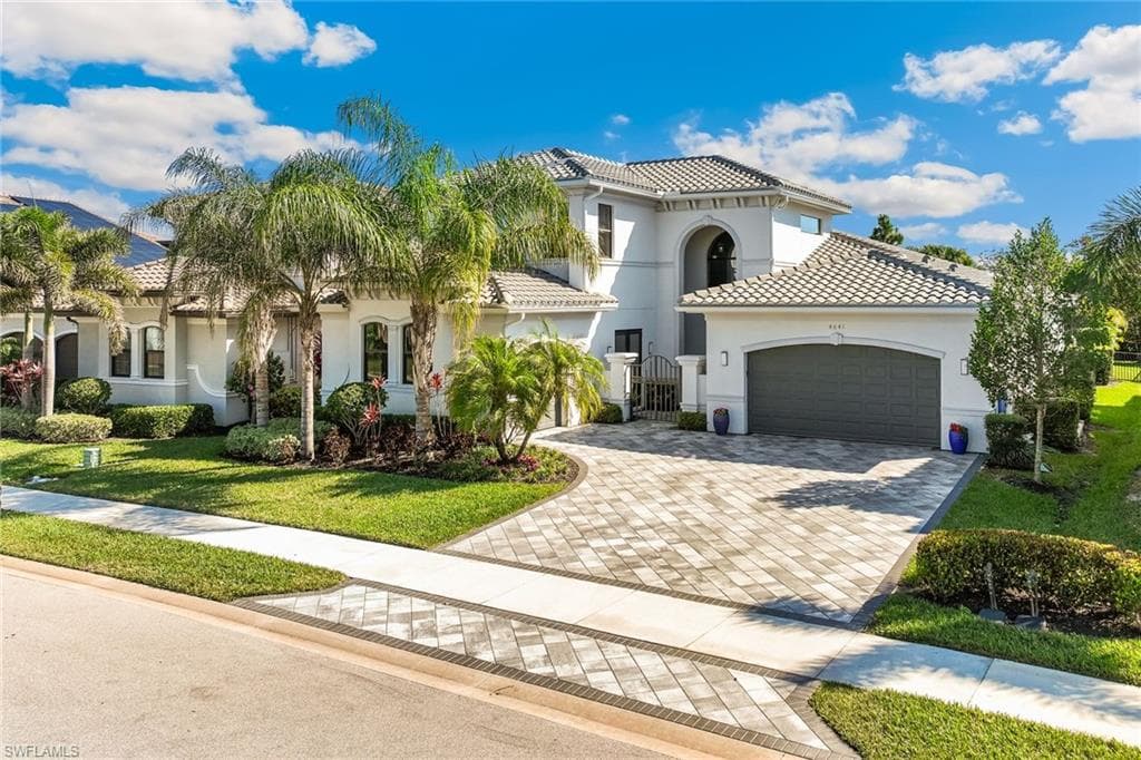 4641 Azalea DR NAPLES, FL 34119