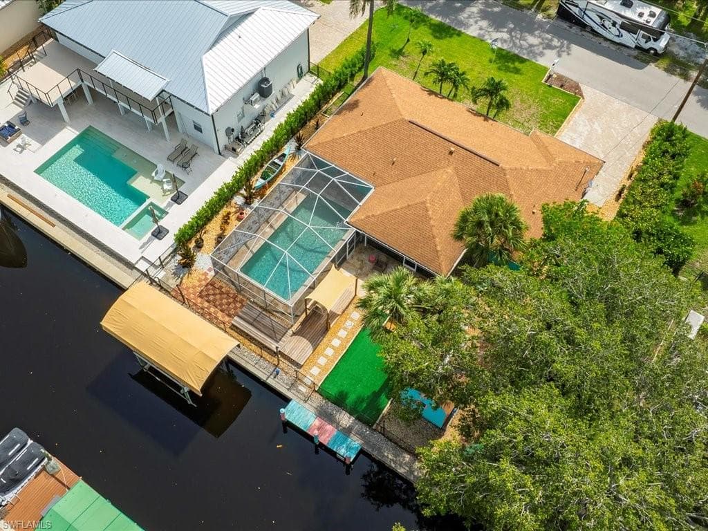 27261 Galleon DR BONITA SPRINGS, FL 34135