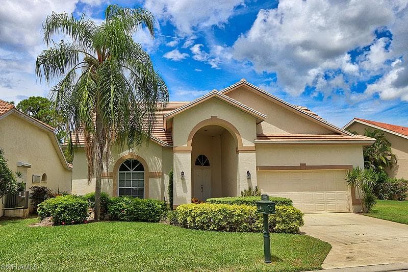 25201 Bay Cedar DR BONITA SPRINGS, FL 34134