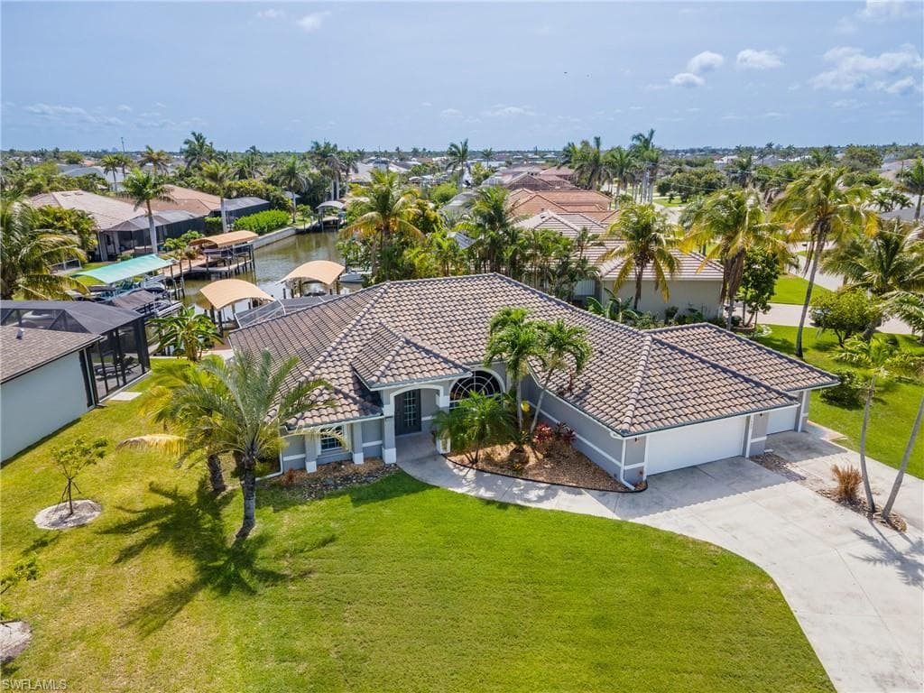 1525 SW 43rd TER CAPE CORAL, FL 33914