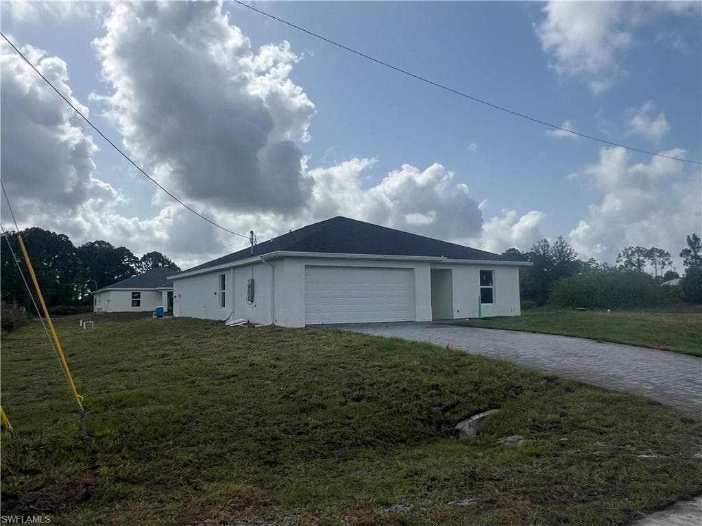 659 Glenquist AVE S LEHIGH ACRES, FL 33974