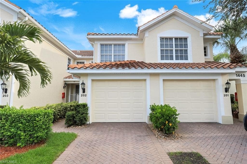 1445 Tiffany LN 202 NAPLES, FL 34105