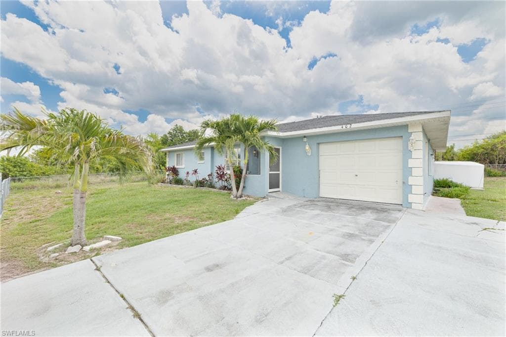 402 Arthur AVE LEHIGH ACRES, FL 33936
