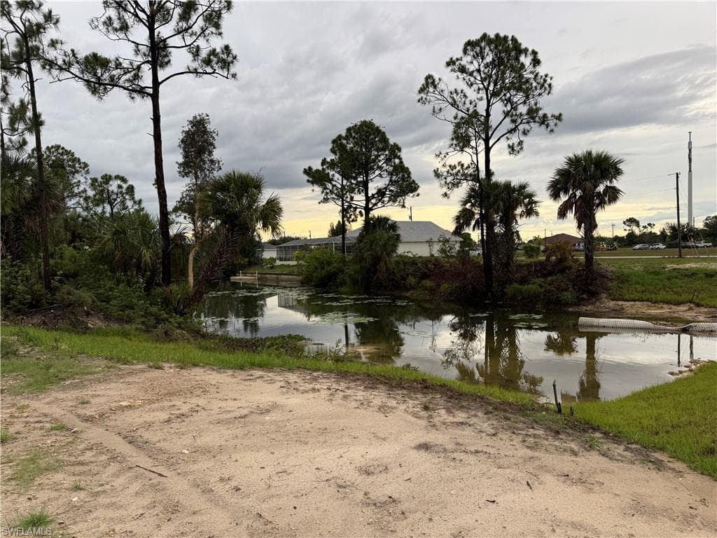 3825 NE 19th AVE CAPE CORAL, FL 33909