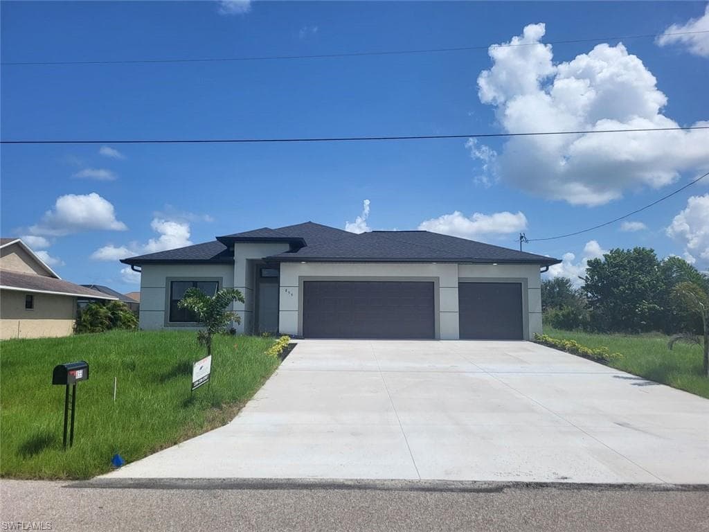 855 SW 15th TER CAPE CORAL, FL 33993