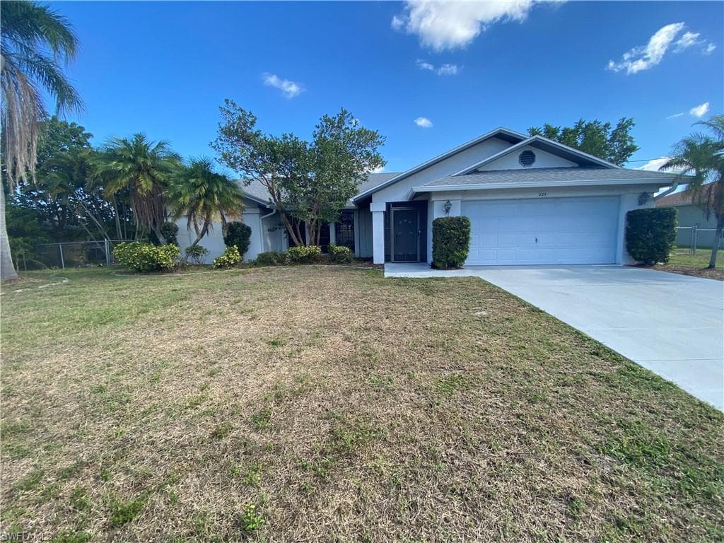 225 SE 31st ST CAPE CORAL, FL 33904