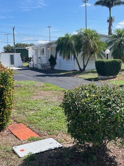 2095 Flowers DR FORT MYERS, FL 33907