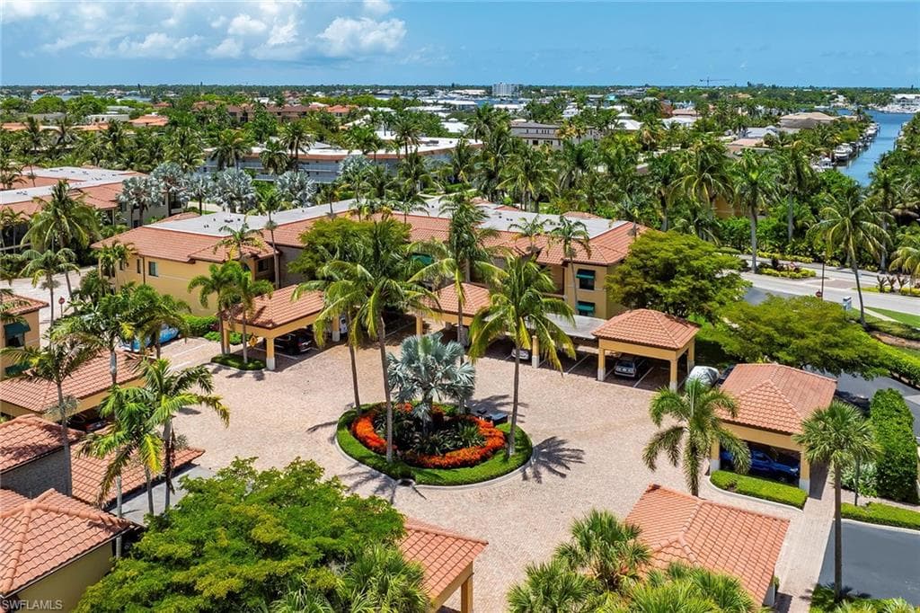 965 Sandpiper ST J106 NAPLES, FL 34102