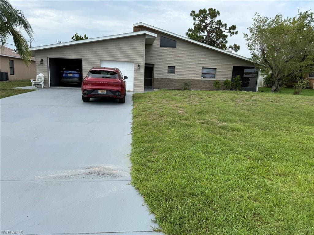 203 SW 16th TER CAPE CORAL, FL 33991