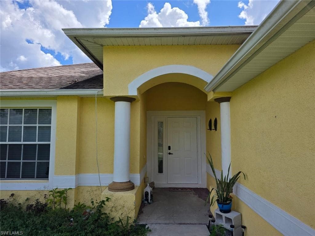 409 Hull AVE S LEHIGH ACRES, FL 33974
