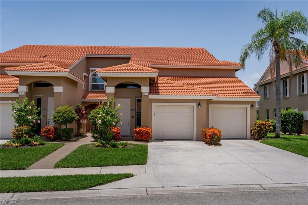 2525 Aspen Creek LN 202 NAPLES, FL 34119