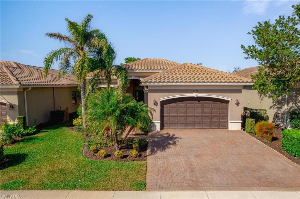 2866 Cinnamon Bay CIR NAPLES, FL 34119