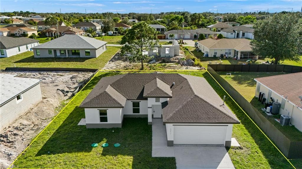 3211 8th ST W LEHIGH ACRES, FL 33971