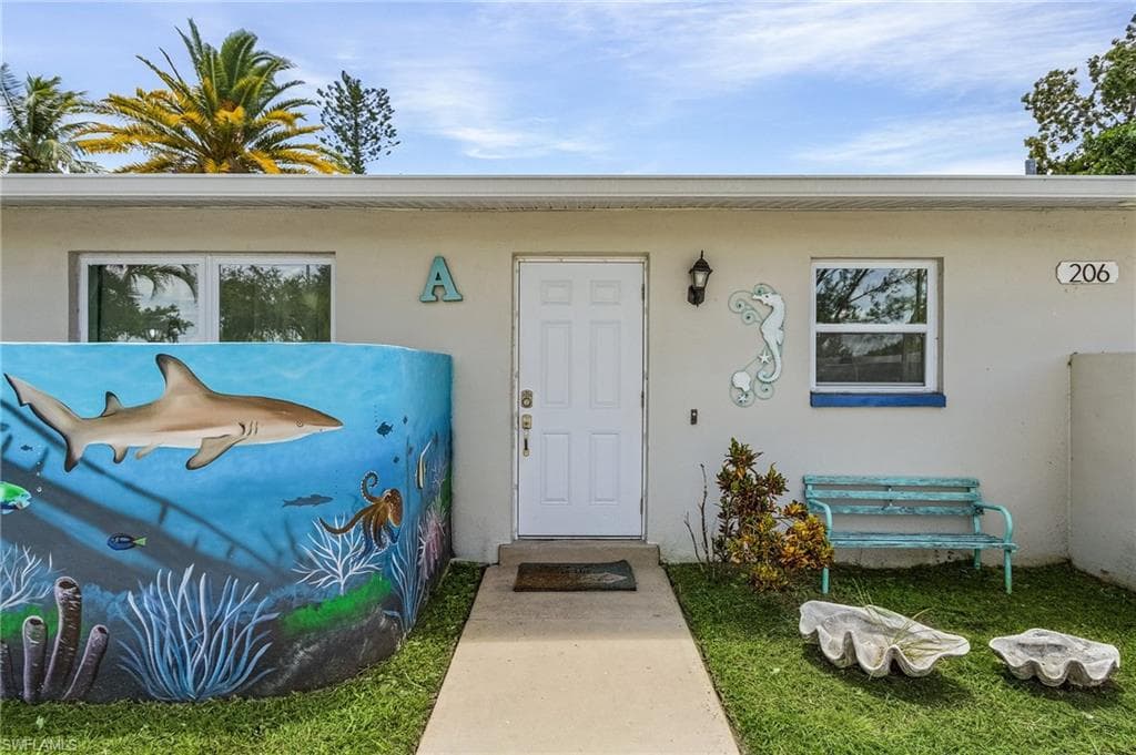 206 Cape Coral PKWY W CAPE CORAL, FL 33914