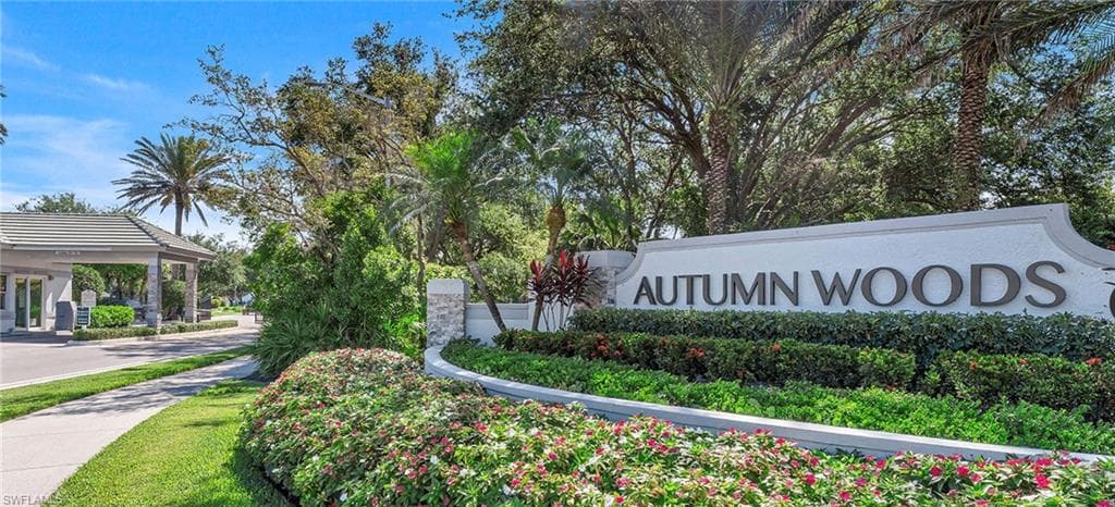 7057 Timberland CIR NAPLES, FL 34109