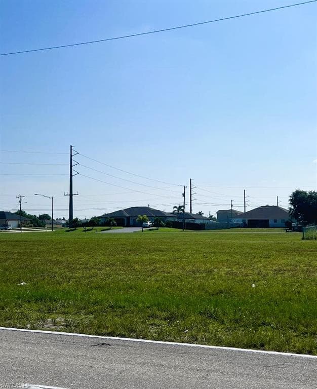 2713 Santa Barbara BLVD N CAPE CORAL, FL 33993