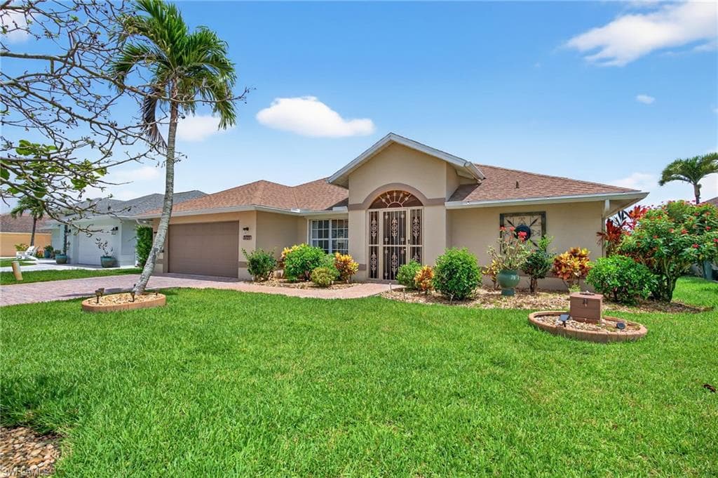 3727 Kent DR NAPLES, FL 34112
